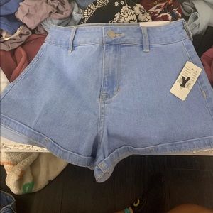 Kendall and Kylie super high rise shorts